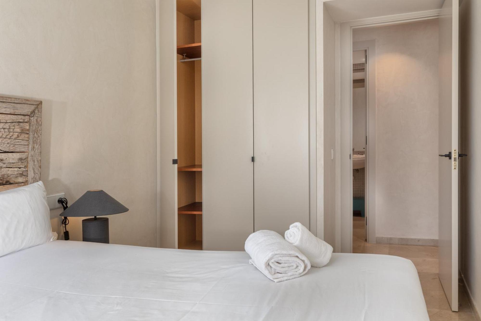 Flateli Pou Rodo 3 Apartment ชีโรนา ภายนอก รูปภาพ